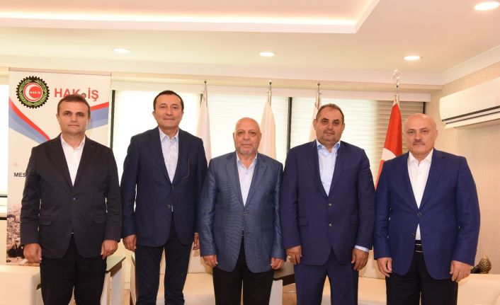 HAK-İŞ: "Bu büyük zafer, tarihe gömülmek istenen bir milletin küllerinden doğuşunun göstergesidir"
