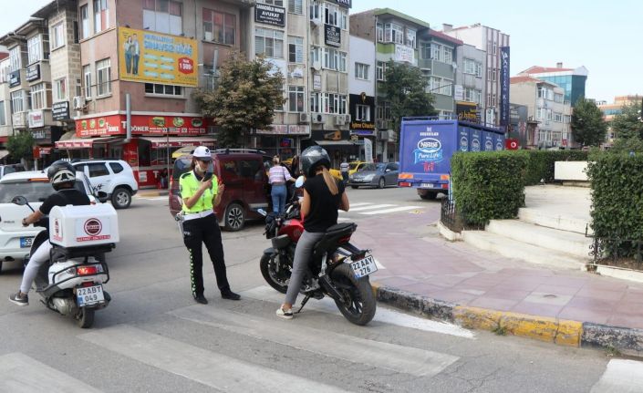 Huzur uygulamasında polis kuş uçurtmadı