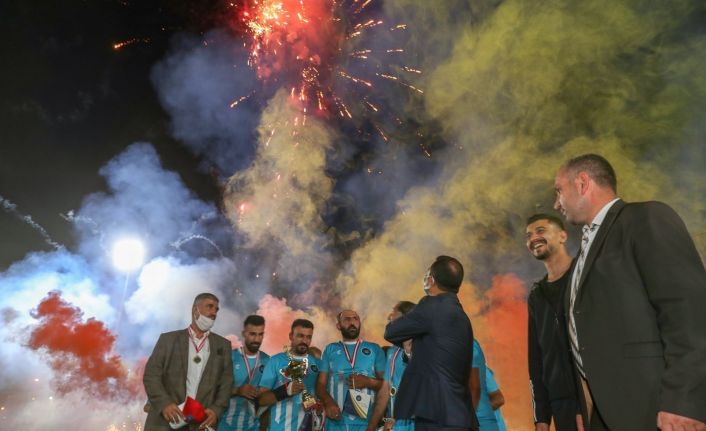 İpekyolu Belediyesi Köyler Arası Futbol Ligi Turnuvasının Şampiyonu Karpuzalan spor oldu