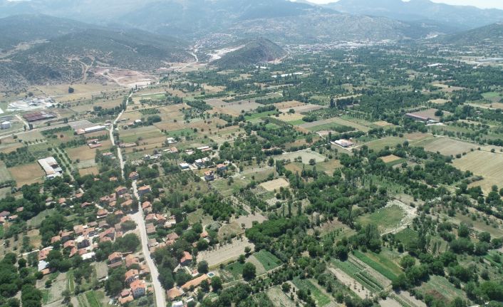 Isparta Yazısöğüt yeraltı sulama şebekesinin ekonomiye 2 milyon lirayı aşkın katkı sağlaması hedefleniyor