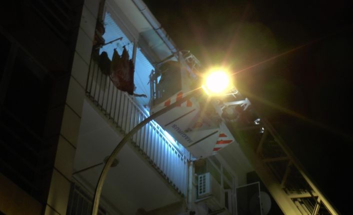 Kadıköy’de korkutan yangın: 3 yaralı