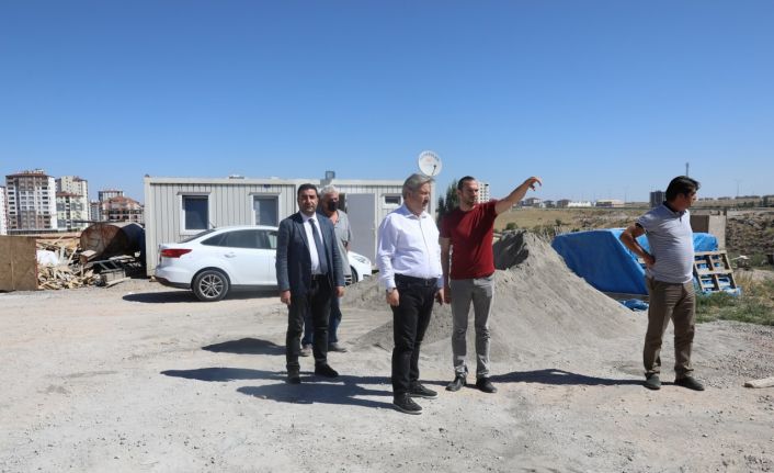 Kahraman Çelebi Camii ve Hatice Çelebi Kuran Kursu hızla yükseliyor