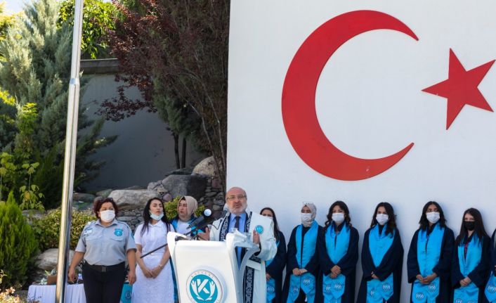 KAYÜ’de Sosyal Bilimler MYO Mezuniyet ve Şed Bağlama Töreni düzenlendi