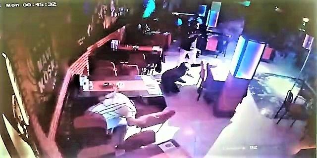 Kız arkadaşının çalıştığı gazinoyu taradı