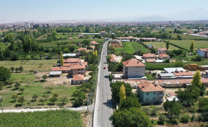 Konya Büyükşehir Ereğli’de bu yıl 22,6 kilometre mahalle yolu yapıyor