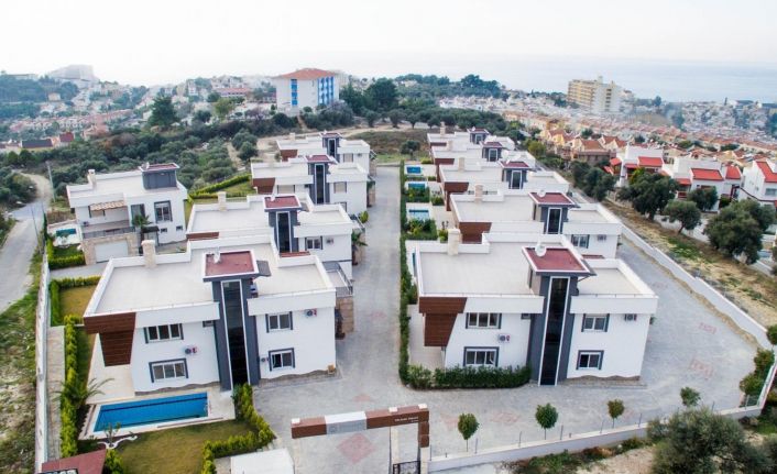 Kuşadası, yeni tarz binaları ile İranlıların da gözdesi oldu"