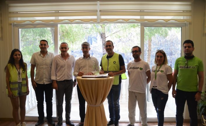 Marmaris Belediye Başkanı Oktay ünlü sanatçı Haluk Levent ile ’ahbap’ oldu