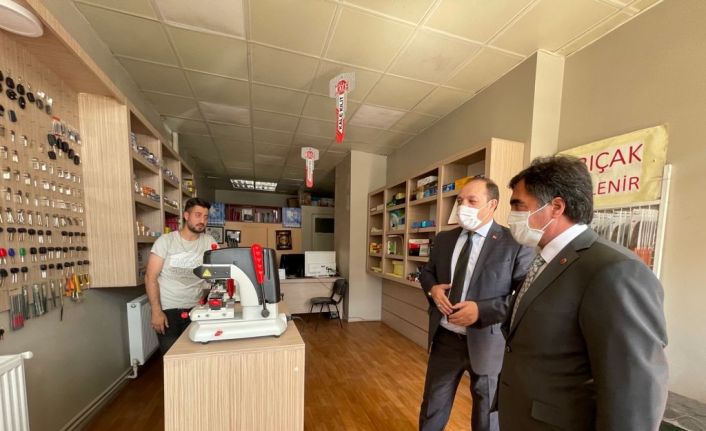 MHP İl Başkanı Karataş esnafla bir araya gelmeye devam ediyor