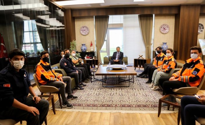 Milas ve Manavgat’taki orman yangınına DPÜ-AKUK ekibi de müdahale etti