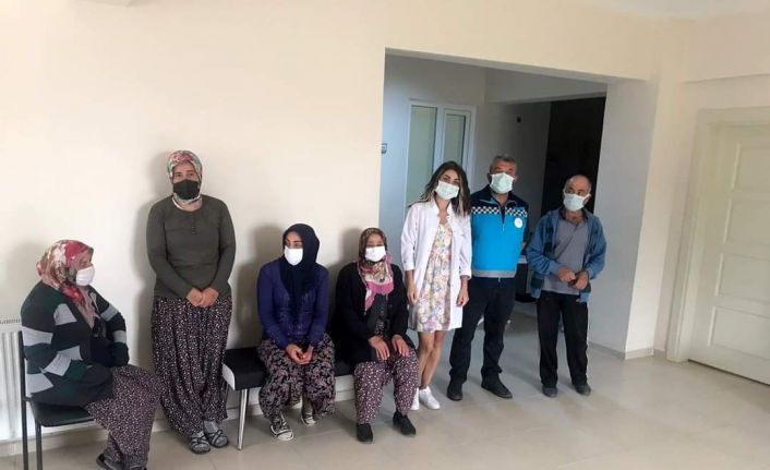Mobil Sağlık Ekipleri Talas’ın Kırsal Mahallelerinde Kapı Kapı Gezerek Vatandaşları Aşılıyor