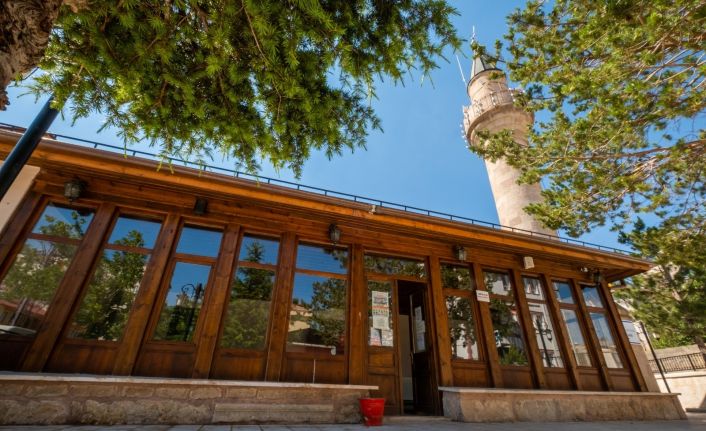 Nadide eserler arasında yer alıyor, süslemeleriyle kendine hayran bırakıyor