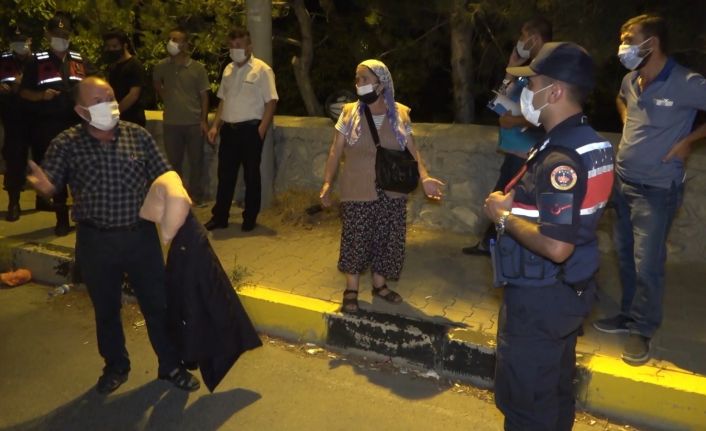 Otobüste yakalanan riskli gruptaki yaşlı çift: "Ne olursunuz bizi bırakın, öteberim kokar"