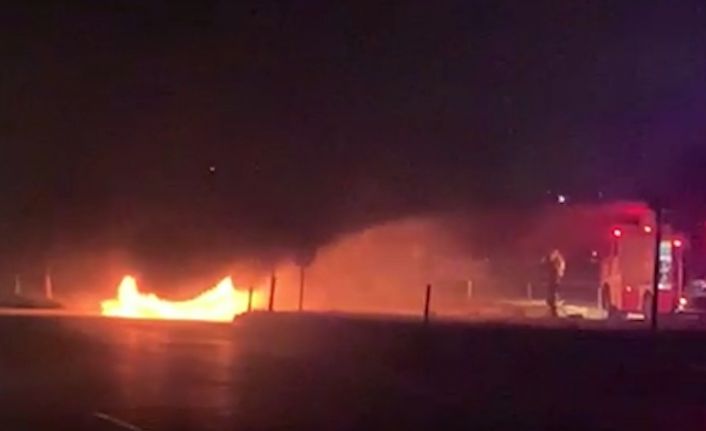 Otomobil alev topuna döndü