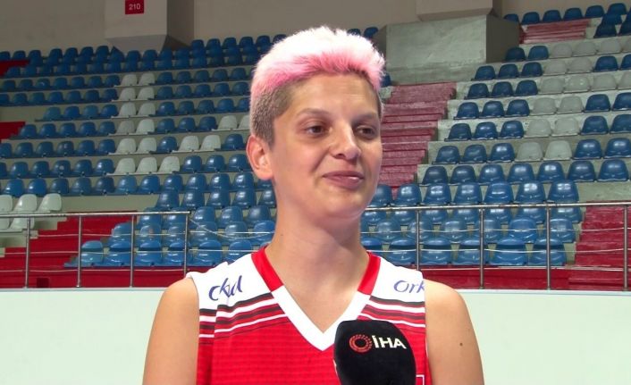 (Özel haber) Ebrar Karakurt: "Finalde Sırbistan’a karşı oynayıp, seyircileri önünde galip gelmeyi hedefliyoruz"