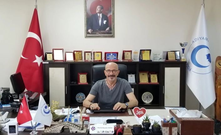 Prof. Dr. Bağış: “Covid-19 aşıları kısırlık yapmaz, hastalık iktidarsızlık yapar”