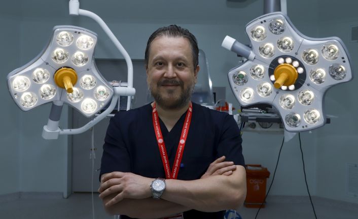 Prof. Dr. Hakan Oğuztürk: “Ülkemizde 15 yaş ve üzerinin aşılanması sonbaharda okulların açılması sürecinde ciddi katkı sağlayacaktır”