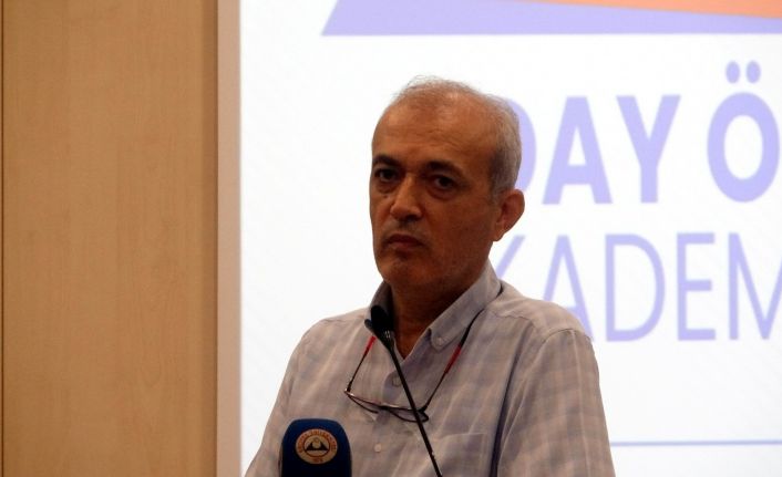 Prof. Dr. Karaboğa: “Yapay zekanın tamamen insanın her yaptığını yapabilecek bir aşamaya geleceğini düşünmüyorum”