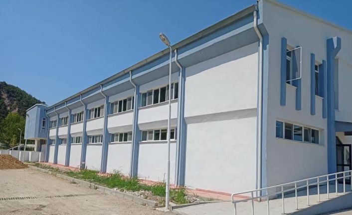 Restorasyonu tamamlanan spor salonu ulusal ve uluslararası turnuvalarda ev sahipliği yapacak