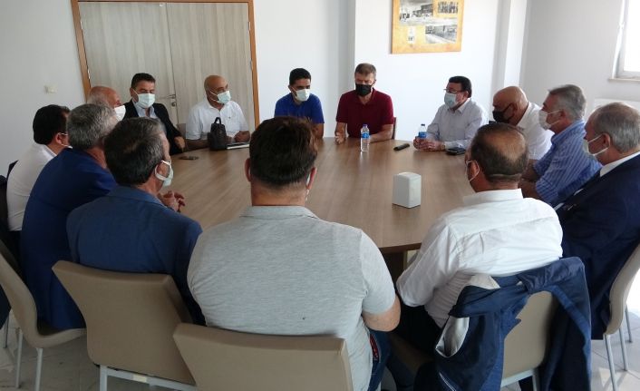 Saha Koordinatörü Dr. Akar, Vanlı kanaat önderleriyle bir araya geldi