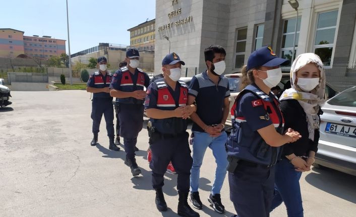 Sahte 67 bin 500 doları ile yakalanan 4 kişi adliyeye sevk edildi