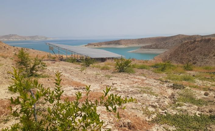 Samsat’ta güneş enerjisi ile tarımsal sulama yapılıyor