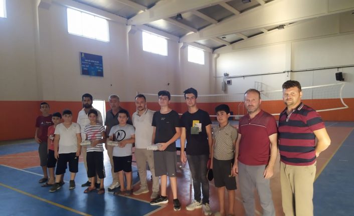 Sarıgöl’de Kur’an kursu öğrencileri masa tenisi turnuvasında yarıştı