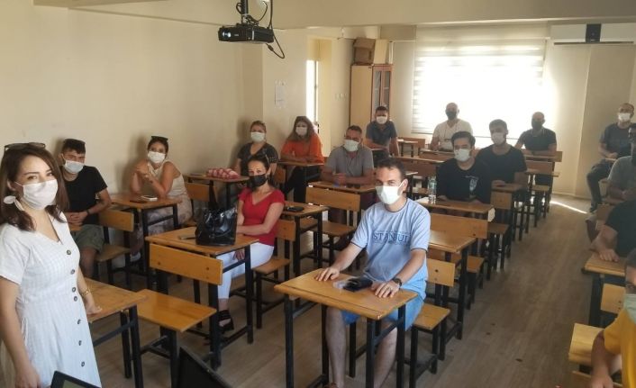 Şehzadeler HEM’den sürücü kurslarına 100 yeni trafik ve çevre ile direksiyon öğretmeni