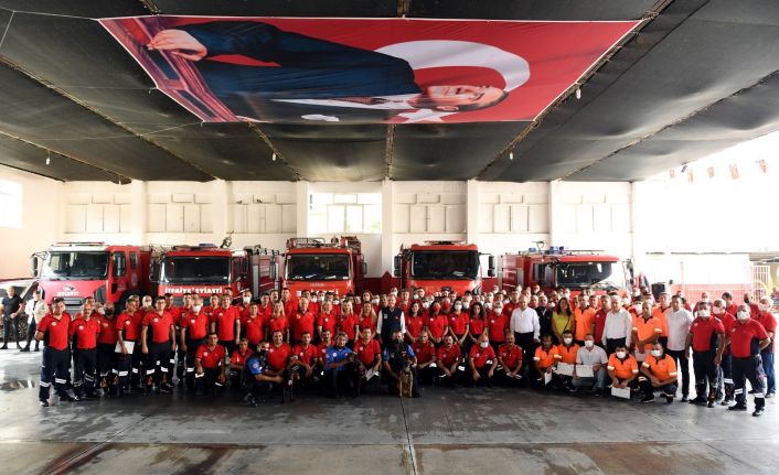 Sel ve yangınların kahramanlarına Başkan Seçer’den teşekkür belgesi