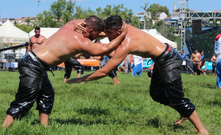 Şile’de pehlivanlar er meydanına çıktı