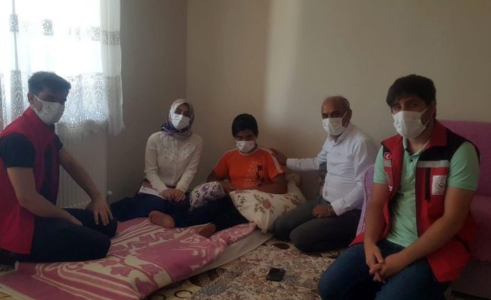 Solhan Sosyal Hizmet Merkezi ekibi vatandaşlarla bir araya geliyor