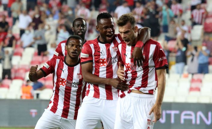 Süper Lig: Sivasspor: 1 - Göztepe: 0 (Maç devam ediyor)
