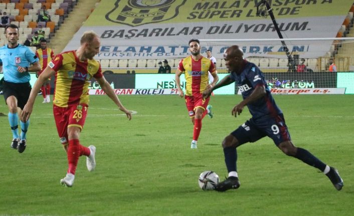 Süper Lig: Yeni Malatyaspor: 1 - Trabzonspor: 4 (İlk yarı)
