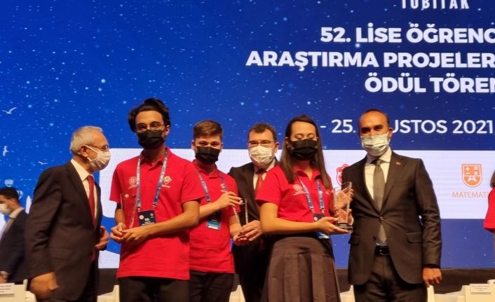 TÜBİTAK’ta Türkiye ikincisi olan SANKO öğrencileri ödüllendirildi