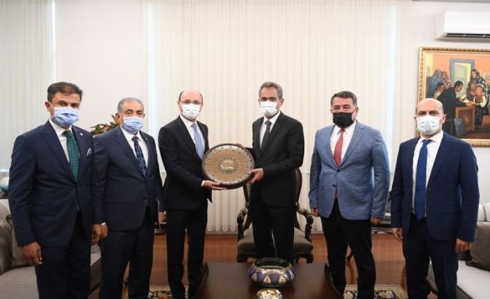 Türk Eğitim-Sen Genel Başkanı Geylan: "Yüz yüze eğitim 6 Eylül’de başlatılmalı"