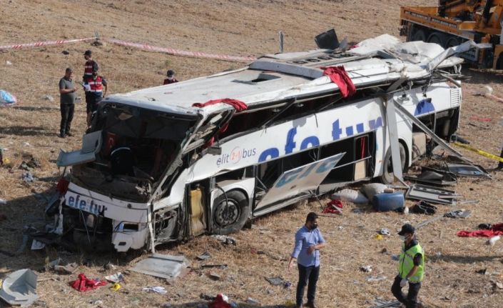 Uzmanından sürücülere uyarı: Son günlerde yaşanan tek taraflı otobüs kazaları genellikle sürücü kaynaklı