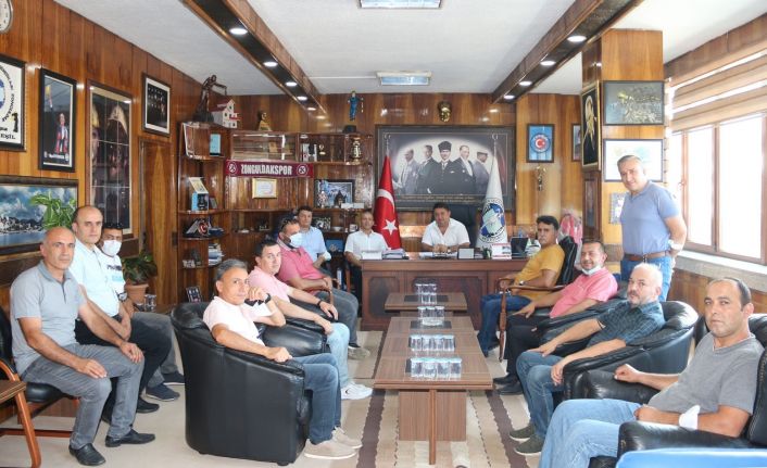 Üzülmez yerüstü çalışanlarından Yeşil’e teşekkür ziyareti