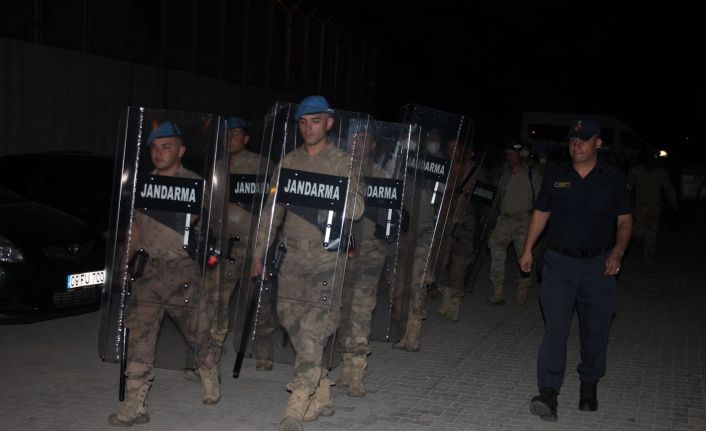 Vali Yardımcısı Arat: “İçeride gerekli güvenlik önlemini aldık herhangi bir sorun yok”