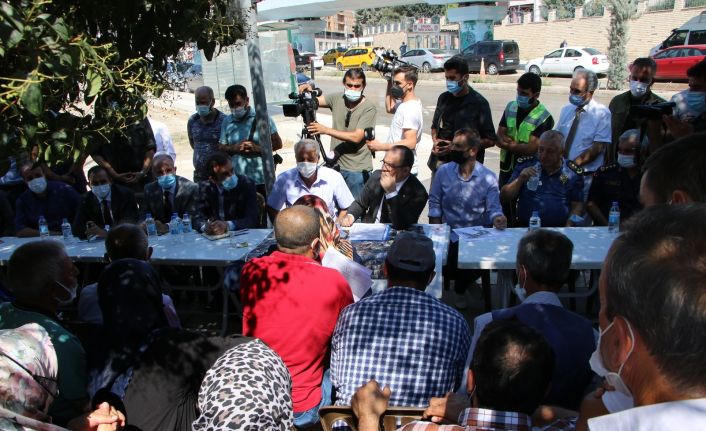 Vali Yırık, Mustafapaşa Mahallesi’nde hak sahipleri ile bir araya geldi