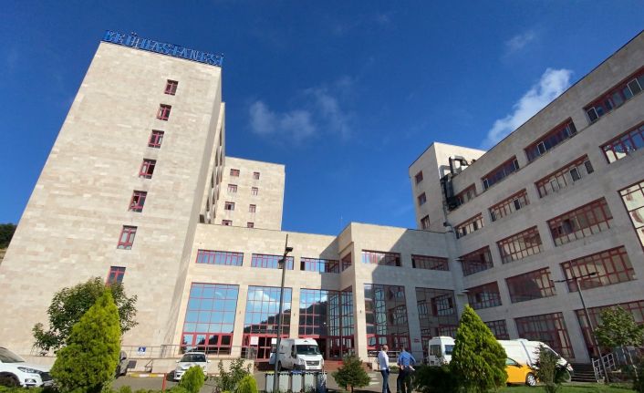 30 yıllık hemşire kulağında nabız sesiyle doktora başvurdu, hayatının şokunu yaşadı