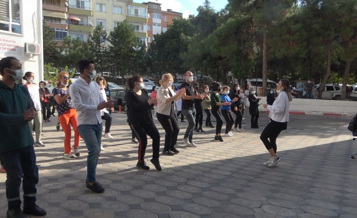 8 Eylül Dünya Fizyoterapistler Gününde mesaiye egzersiz yaparak başladılar