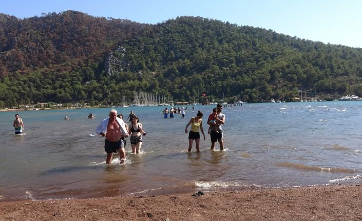 Afet bölgesine yerli turist desteği