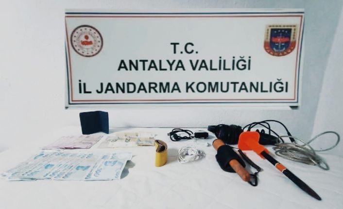 Akseki’de kaçak kazı yapan bir şüpheli yakalandı, firari hemşire aranıyor