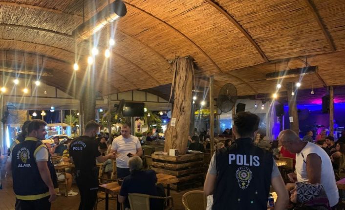 Alanya’da polisten huzur ve güven denetimi