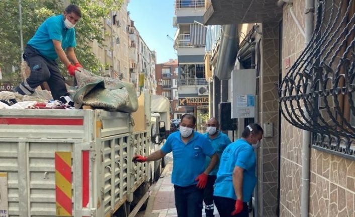 Alzheimer hastası adamın evinden 3 kamyon çöp çıktı