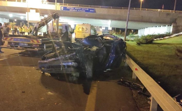 Ankara’da aydınlatma direklerine bakım yapan işçilere araba çarptı: 2 ölü, 2 yaralı