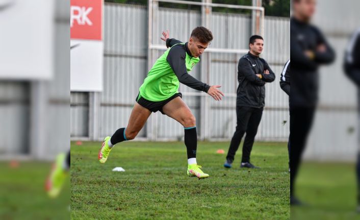 Ankaragücü maçı hazırlıklarını tamamlayan Bursaspor kampa girdi