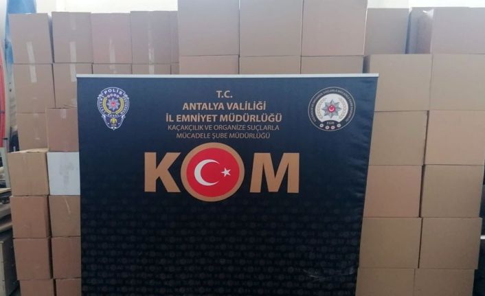 Antalya’da kaçak sigara operasyonu: Binlerce boş ve tütün dolu makaron ele geçirildi