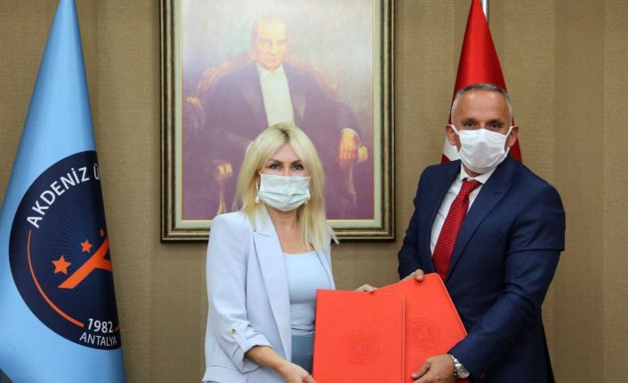 AÜ ile Gençlik ve Spor İl Müdürlüğü arasında 2 protokol imzalandı