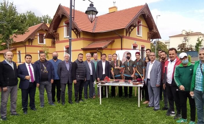 Avrupa Hareketlilik Haftası’nda spor muhabirleri ok attı