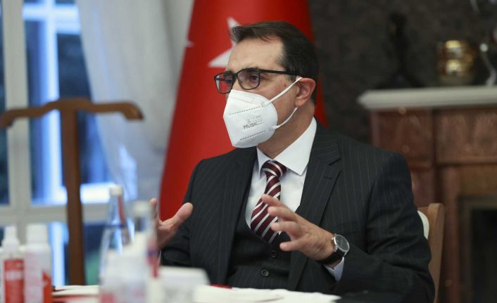 Bakan Dönmez, keşfedilen doğalgaz rezervinin 2027 yılında Türkiye’nin yıllık iç ihtiyacının yaklaşık üçte birini karşılar hale geleceğini bildirdi